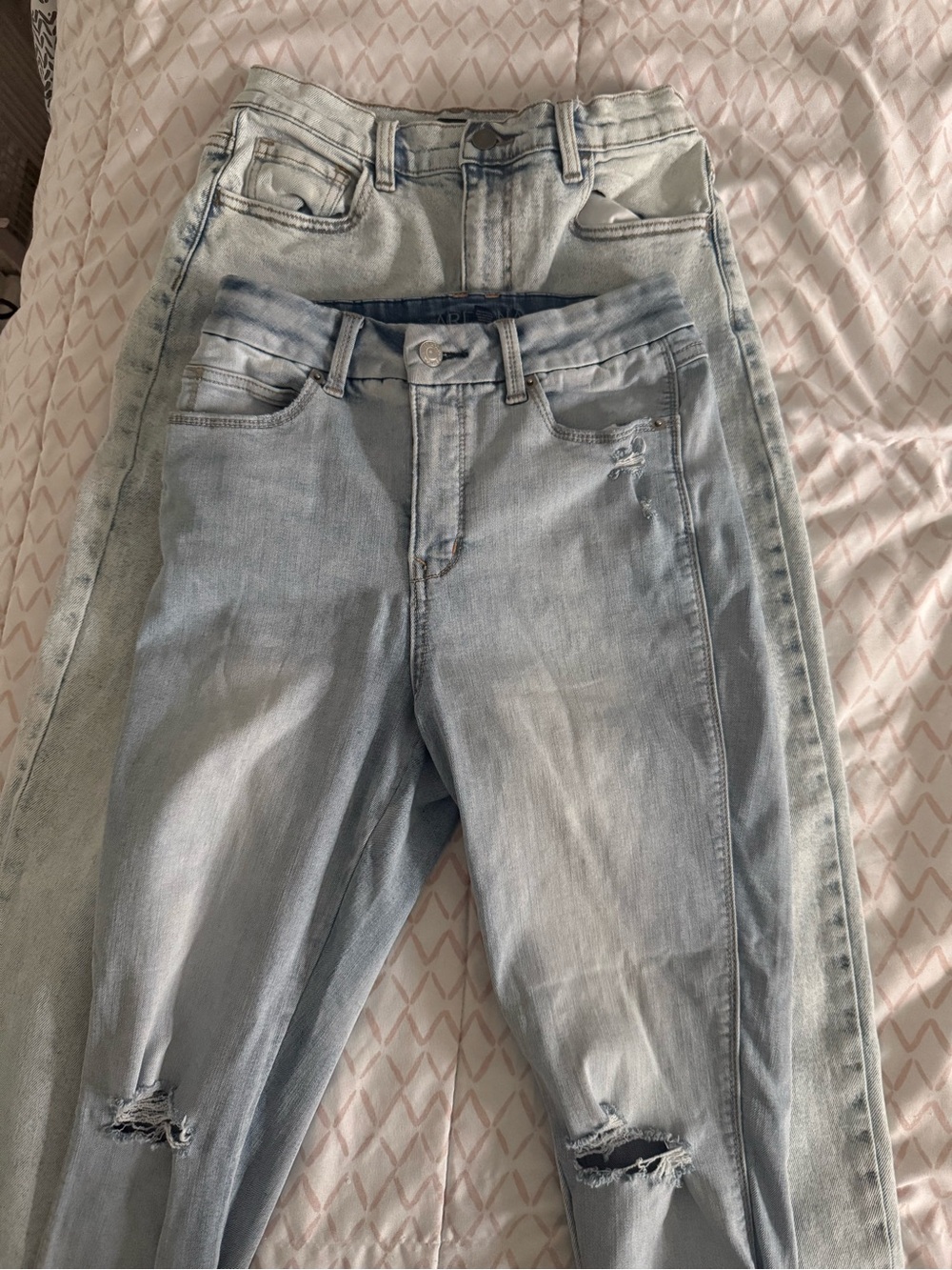 Bundle Of Two High-Rise Jeans Size 7